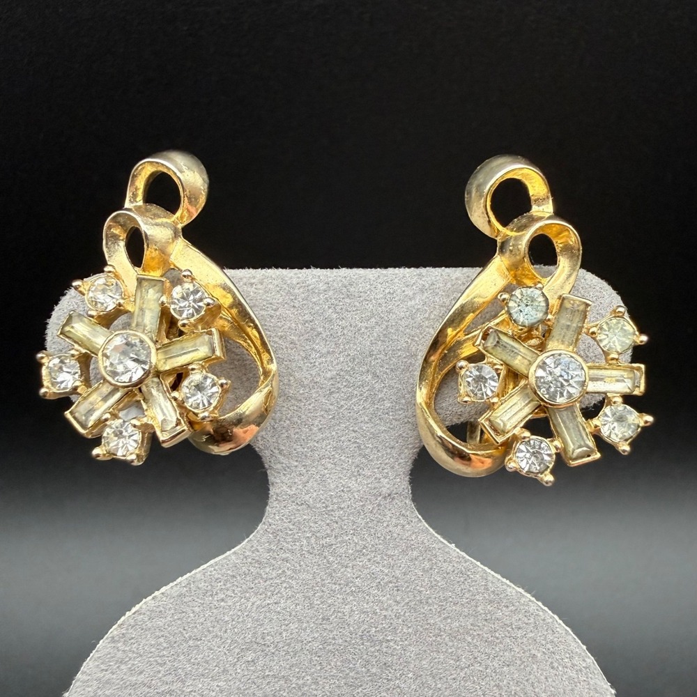Vintage Gold Tone Crystal Rhinestone Starburst Screwback Earrings Mid Century 1"